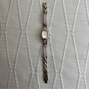 Relic Two-Tone Stainless Steel Watch battery needed used condition